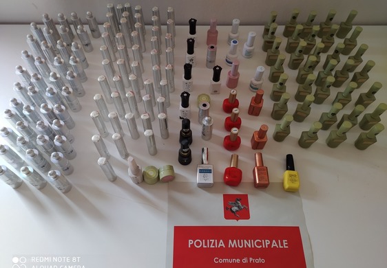 Estetiste sanzionate per cosmetici non a norma